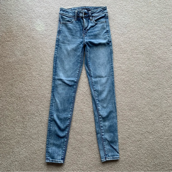 American Eagle | Next Level Stretch Hi-Rise Jeggings | SIZE 2 - Picture 2 of 10